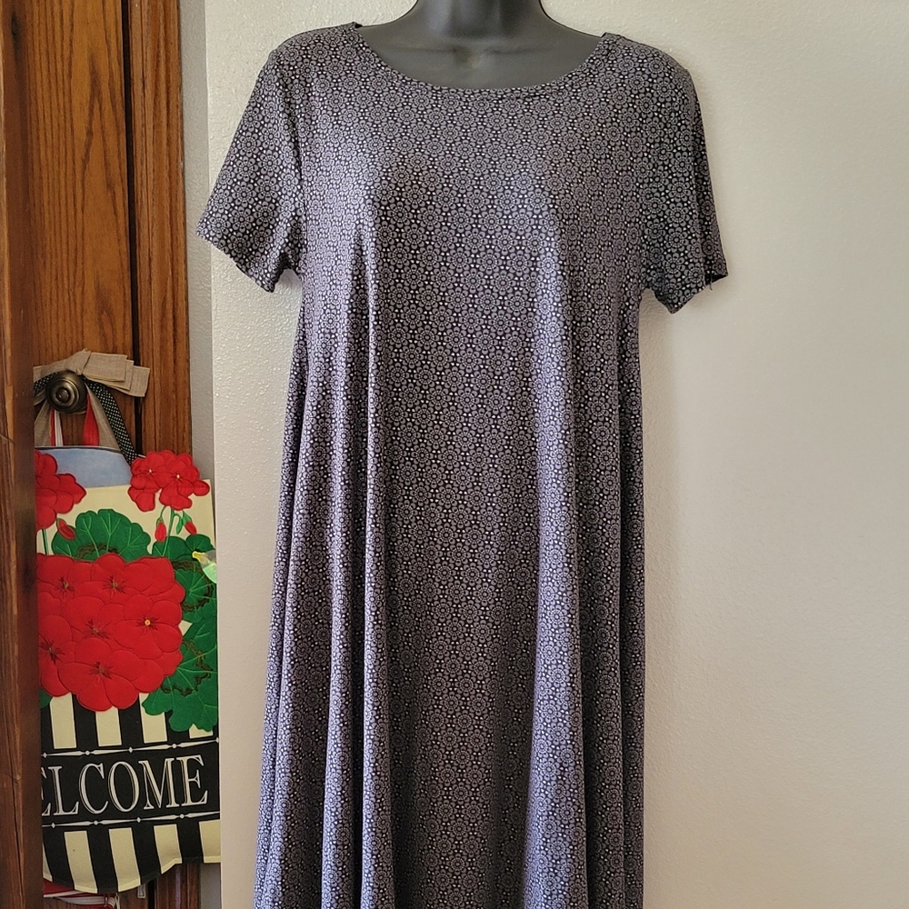 LULAROE Gray flower dress XS
